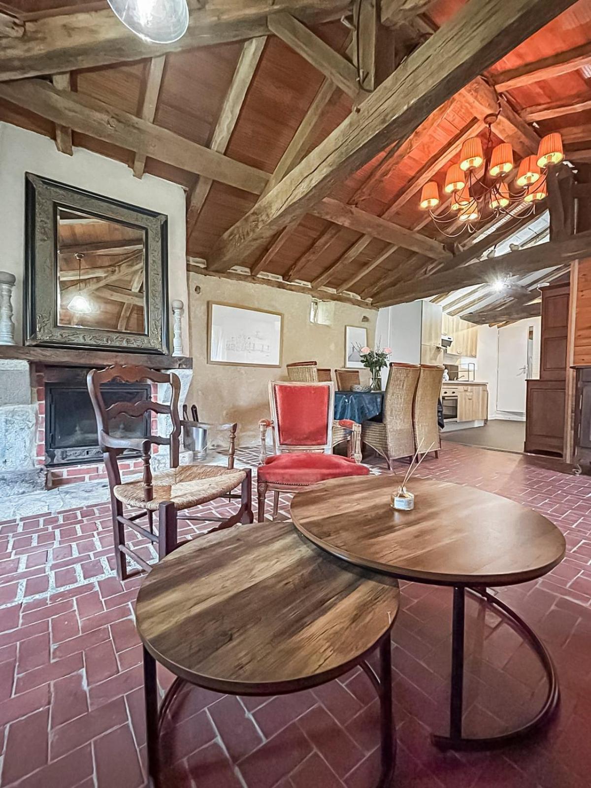 Le Clos Des Ecorcins - Terrasse - Parking Prive Saint-Amand-sur-Sevre المظهر الخارجي الصورة